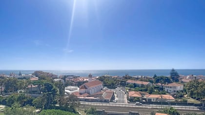 Open view of the Atlantic and the Parede coastline from the penthouse terrace