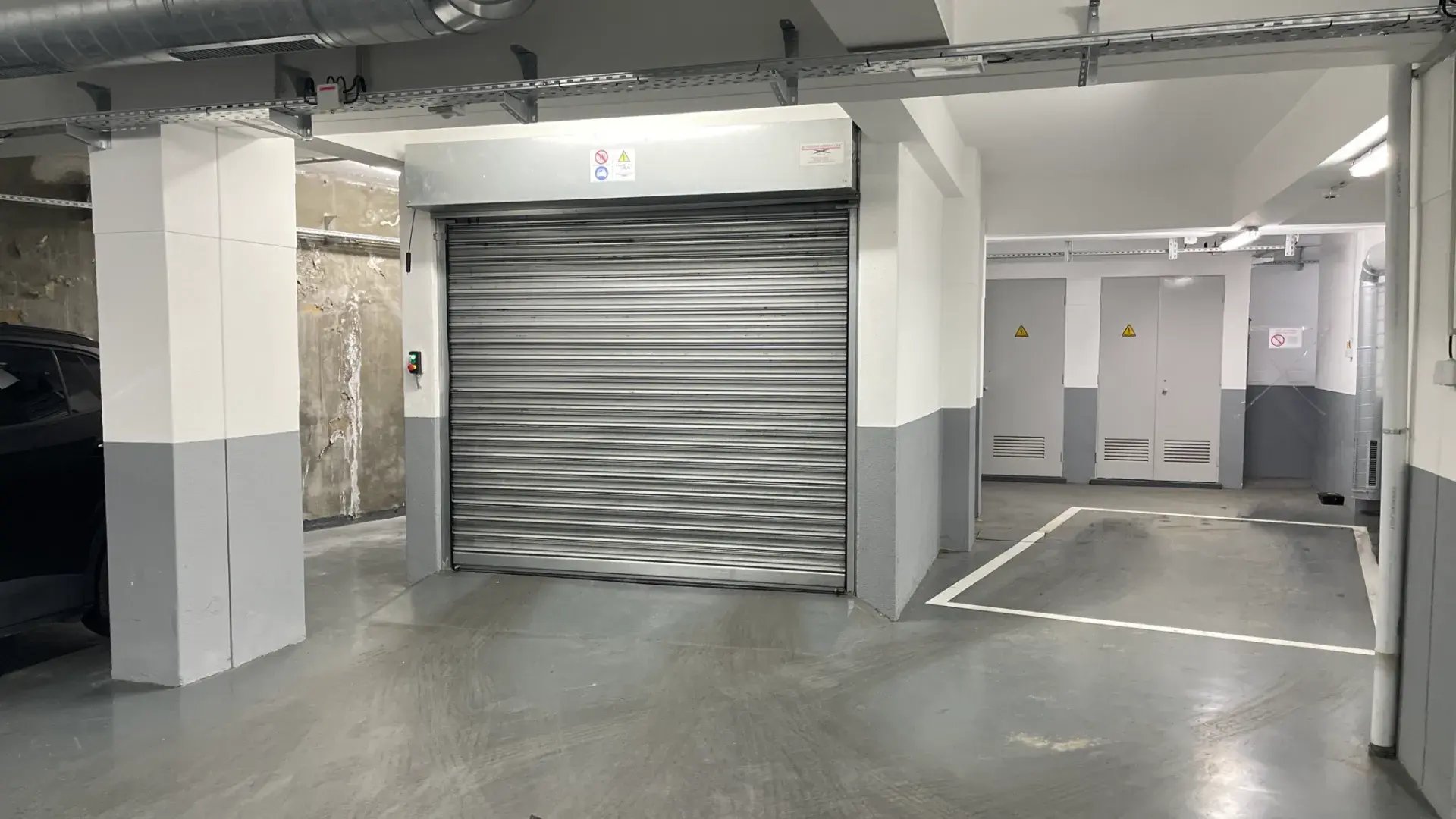 Garagem e lugar de estacionamento do apartamento T3 nas Amoreiras